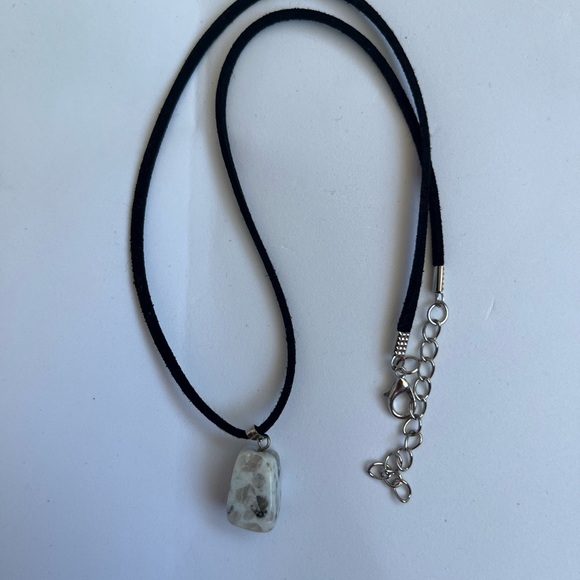 Meet your Posher, Alexia - Picture 1 of 14